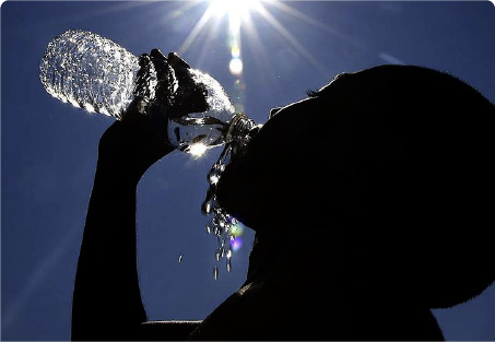 Extreme temperatures linked to higher cardiovascular death risk.