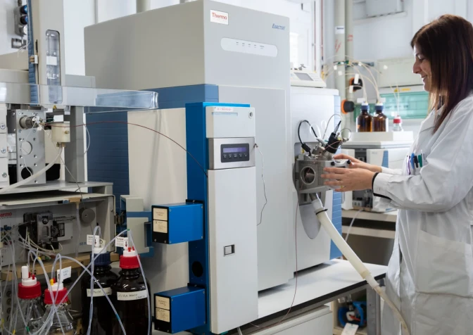 Service Advance Mass Spectrometry Analysis. Orbitrap