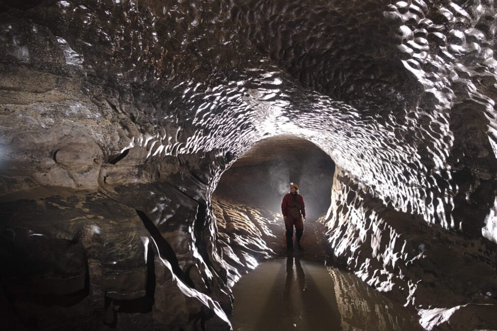 A European project investigates how water flows underground to predict flooding and pollution